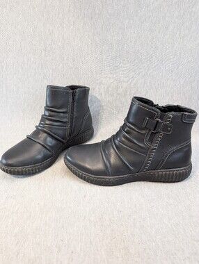 Clarks Caroline Orchid Ankle Boots Women's 8.5 Black Leather Side Zip